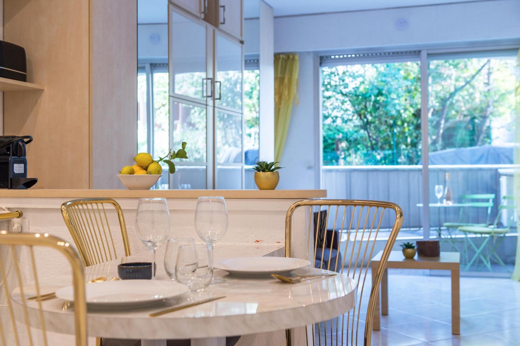 Cosy Studio - Residence Front De Mer - Menton Exterior photo